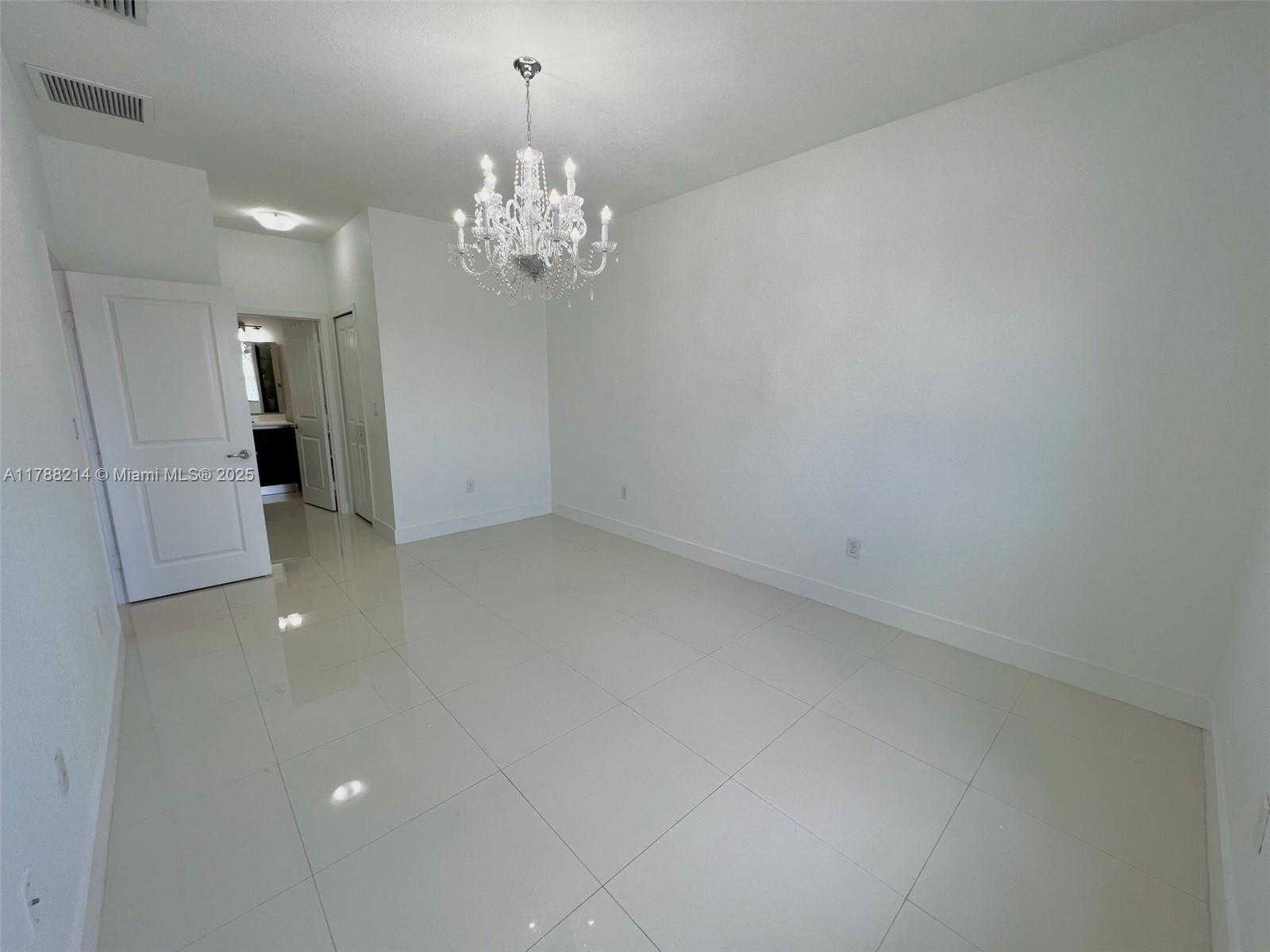 Small Image of 492 SOUTH WEST 91 PL, Miami Number 55