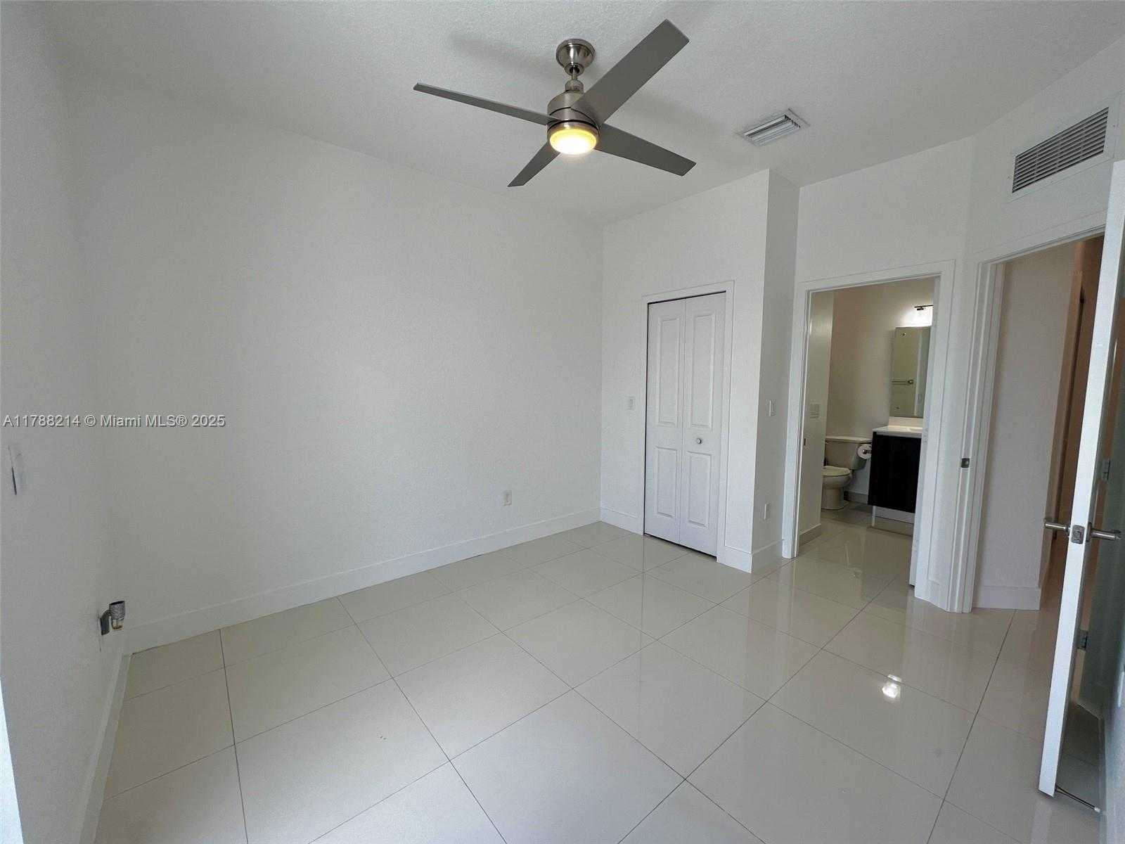 Small Image of 492 SOUTH WEST 91 PL, Miami Number 60