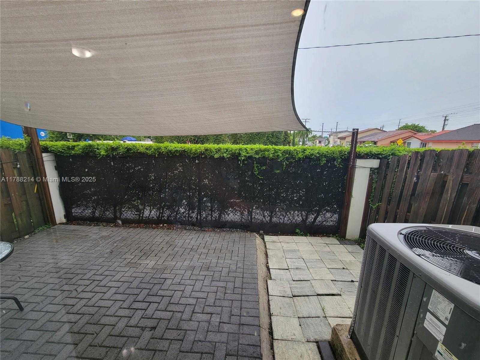Small Image of 492 SOUTH WEST 91 PL, Miami Number 8
