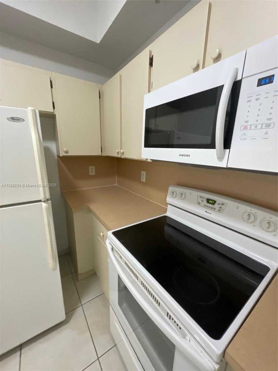 Small Image of 7270 NORTH WEST 114TH AVE #101-9, Doral Number 11