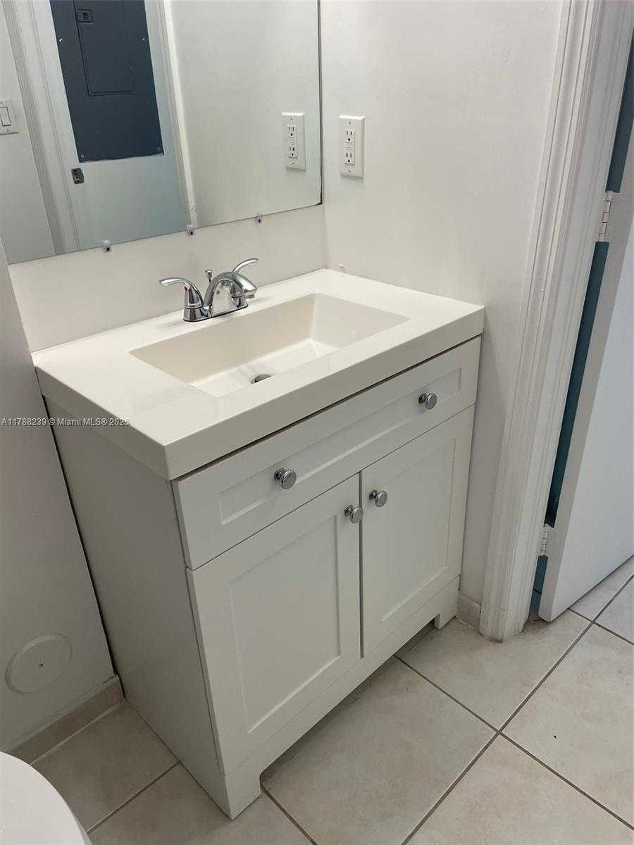 Small Image of 7270 NORTH WEST 114TH AVE #101-9, Doral Number 15
