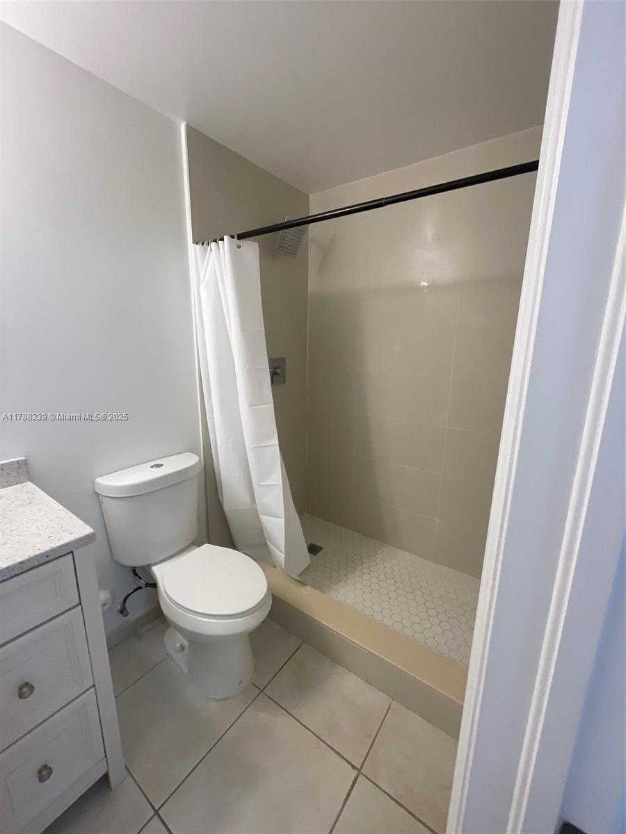 Small Image of 7270 NORTH WEST 114TH AVE #101-9, Doral Number 24