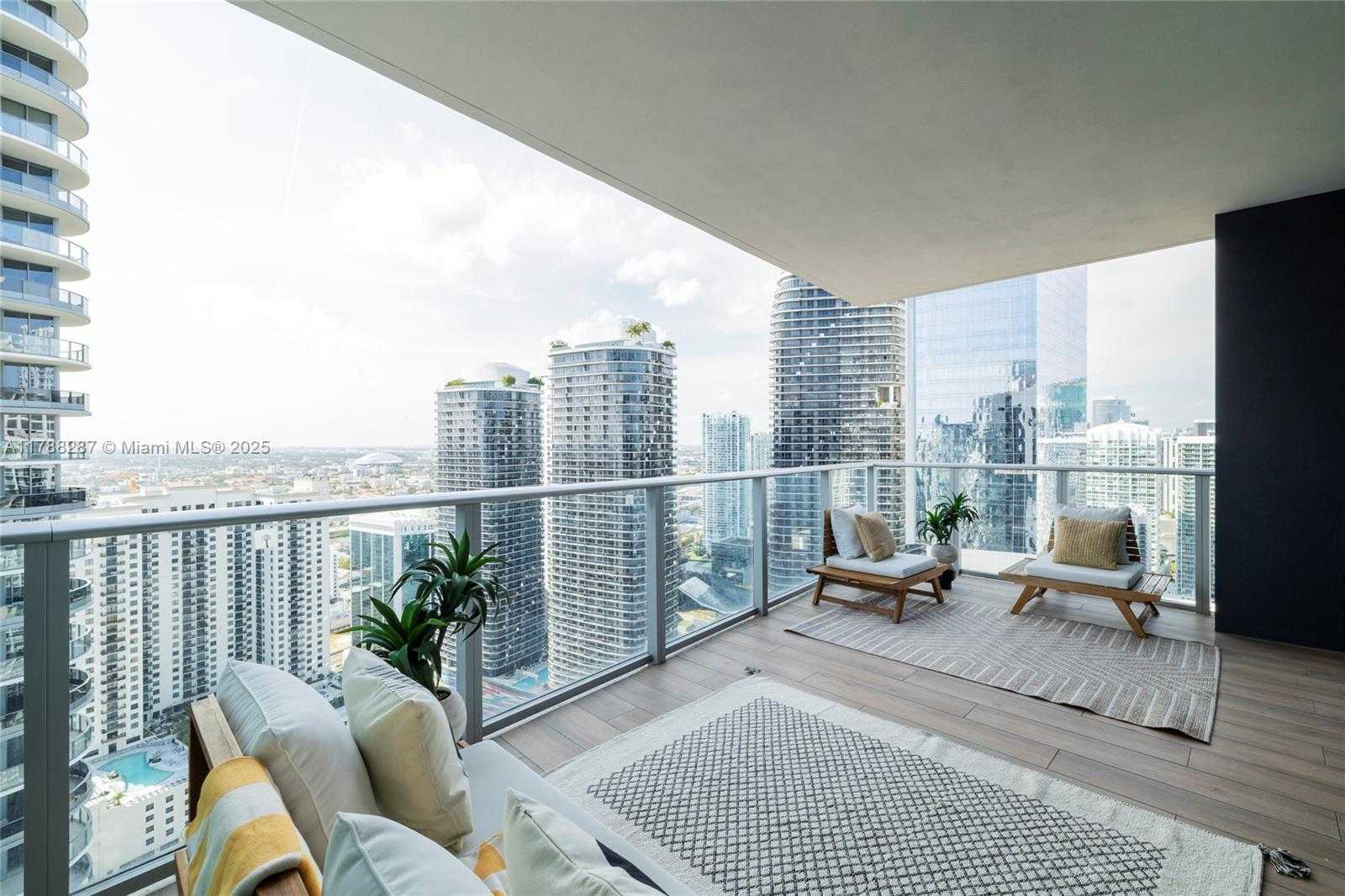 Small Image of 1010 BRICKELL AVE #4311, Miami Number 11