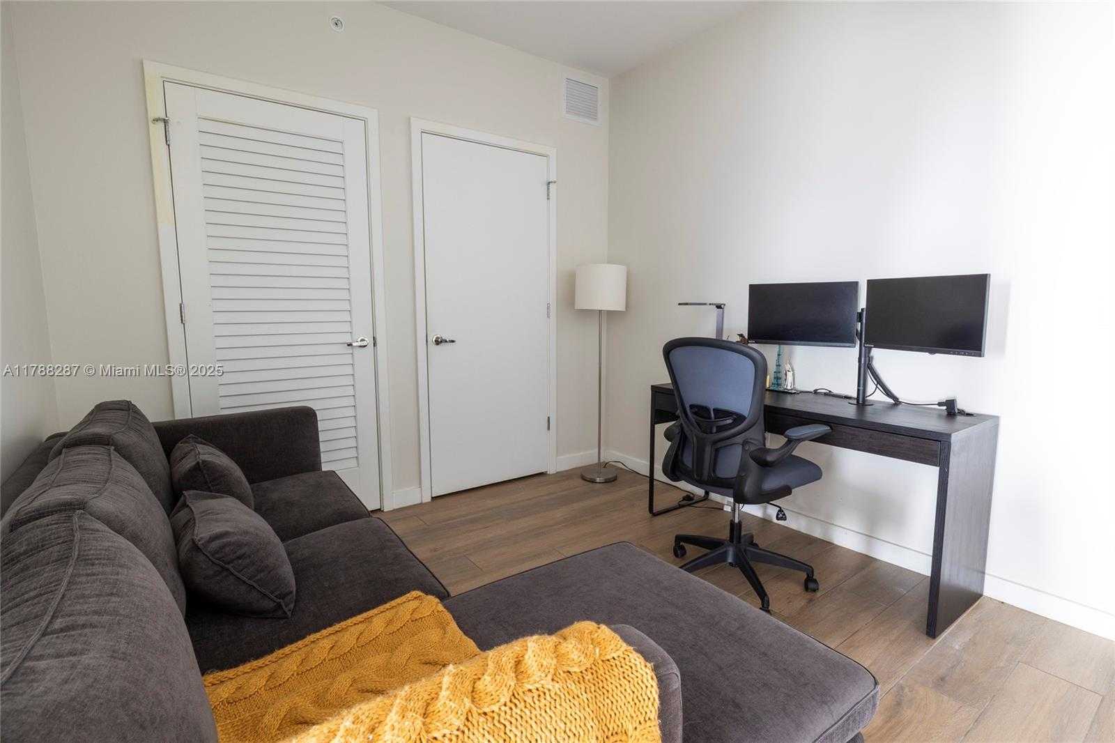 Small Image of 1010 BRICKELL AVE #4311, Miami Number 21