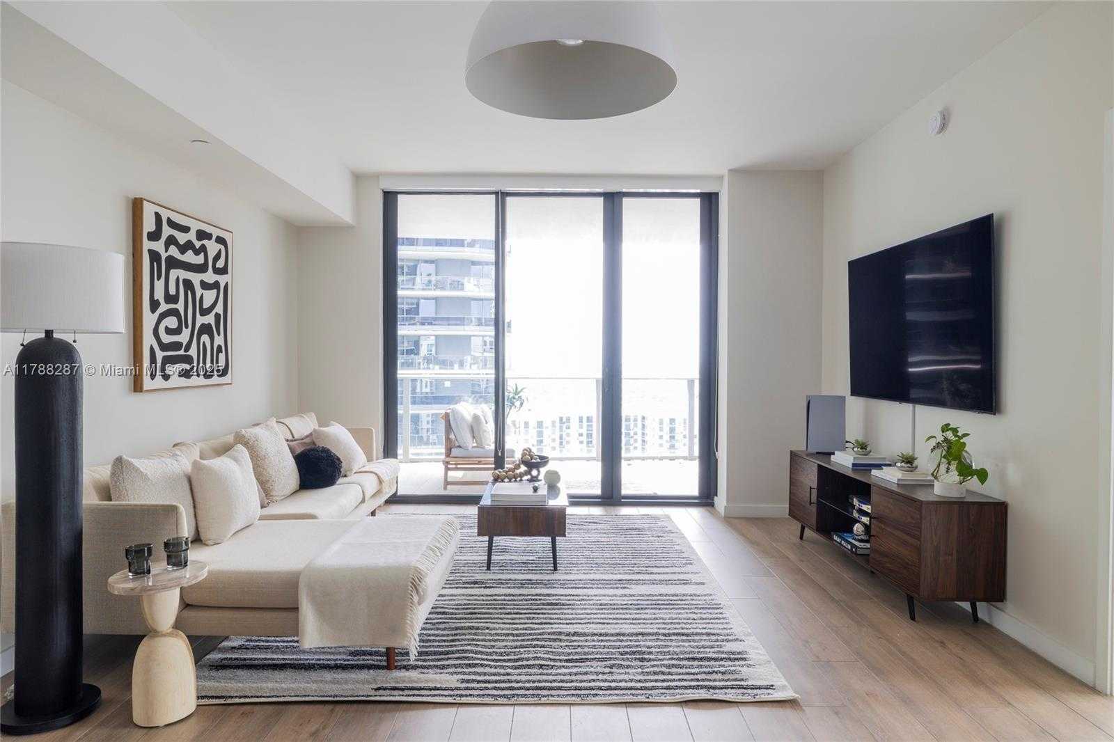 Small Image of 1010 BRICKELL AVE #4311, Miami Number 4