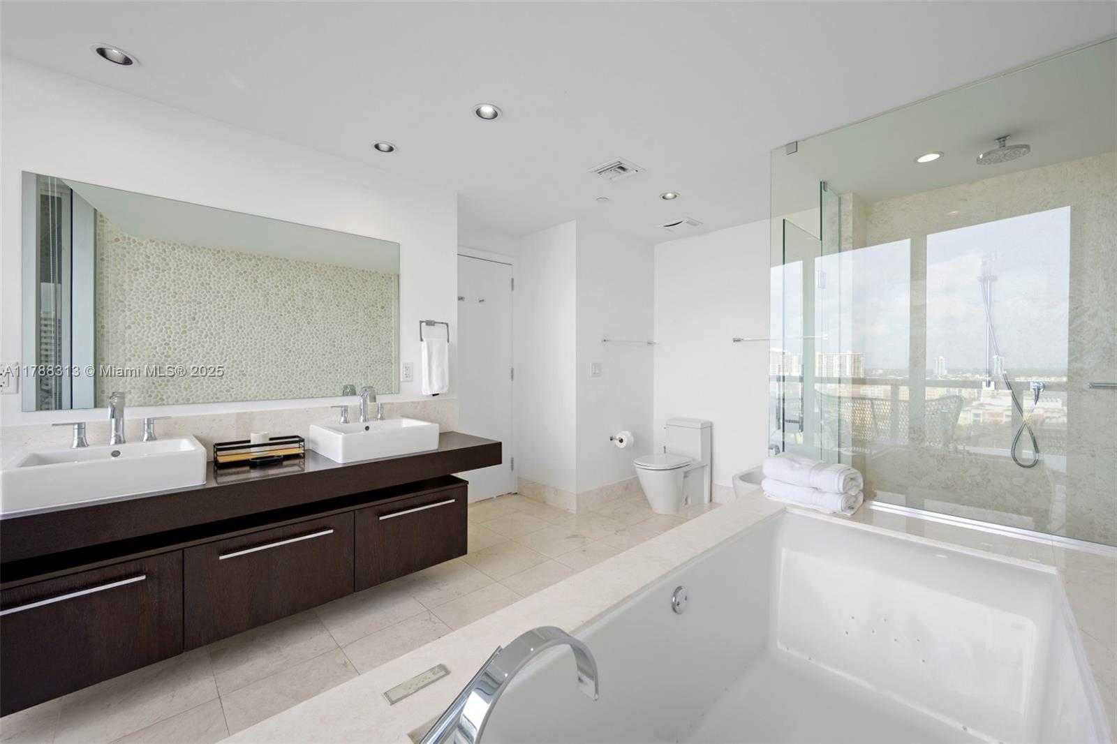 Small Image of 17121 COLLINS AVE #1508, Sunny Isles Beach Number 24