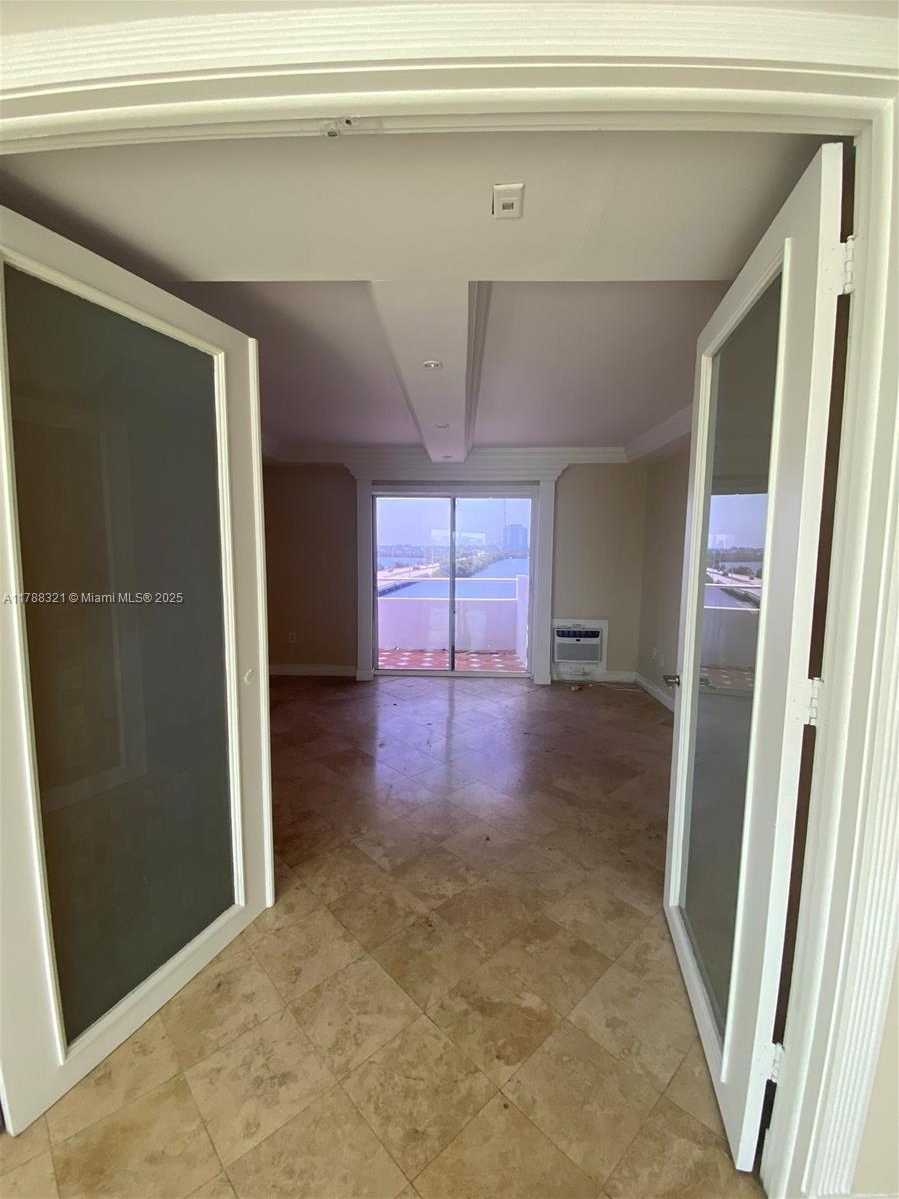 Small Image of 7904 WEST DR #401, North Bay Village Number 11
