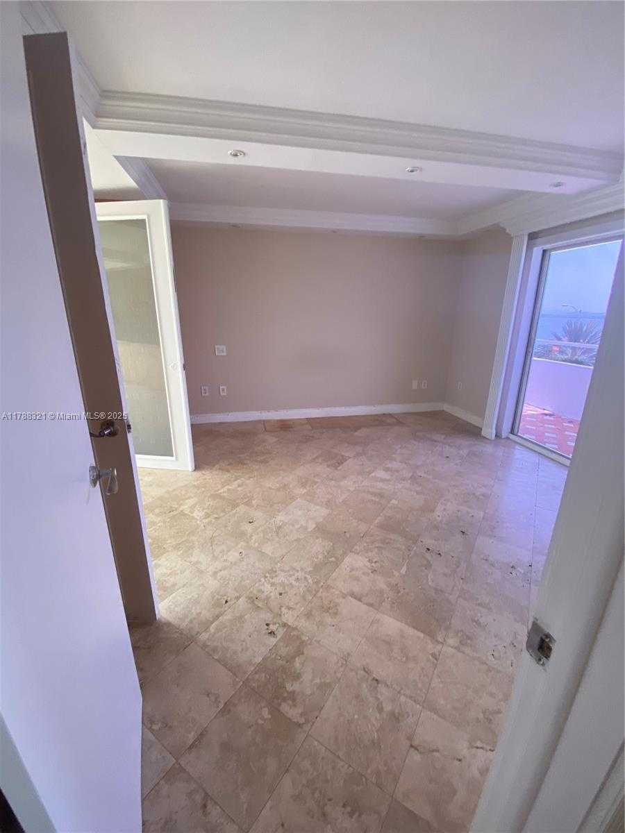 Small Image of 7904 WEST DR #401, North Bay Village Number 16