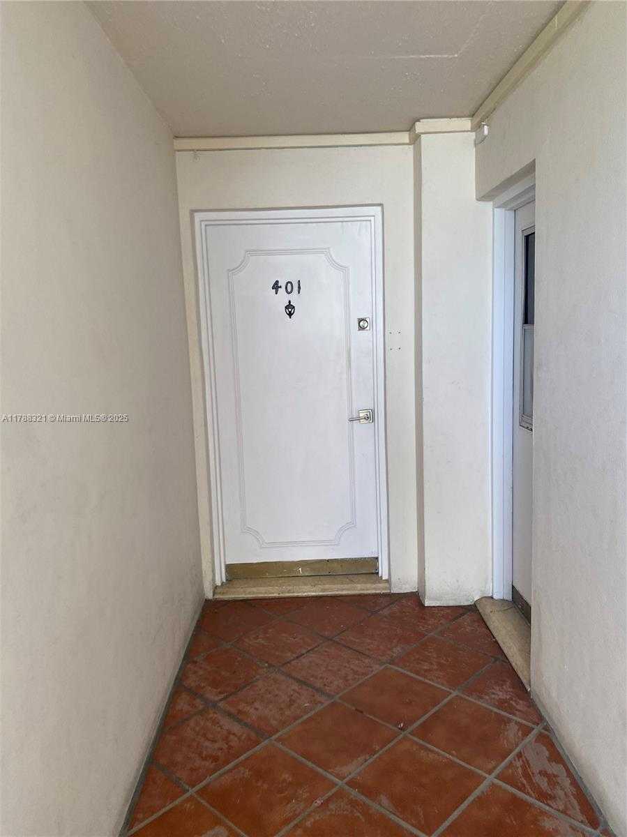 Small Image of 7904 WEST DR #401, North Bay Village Number 21