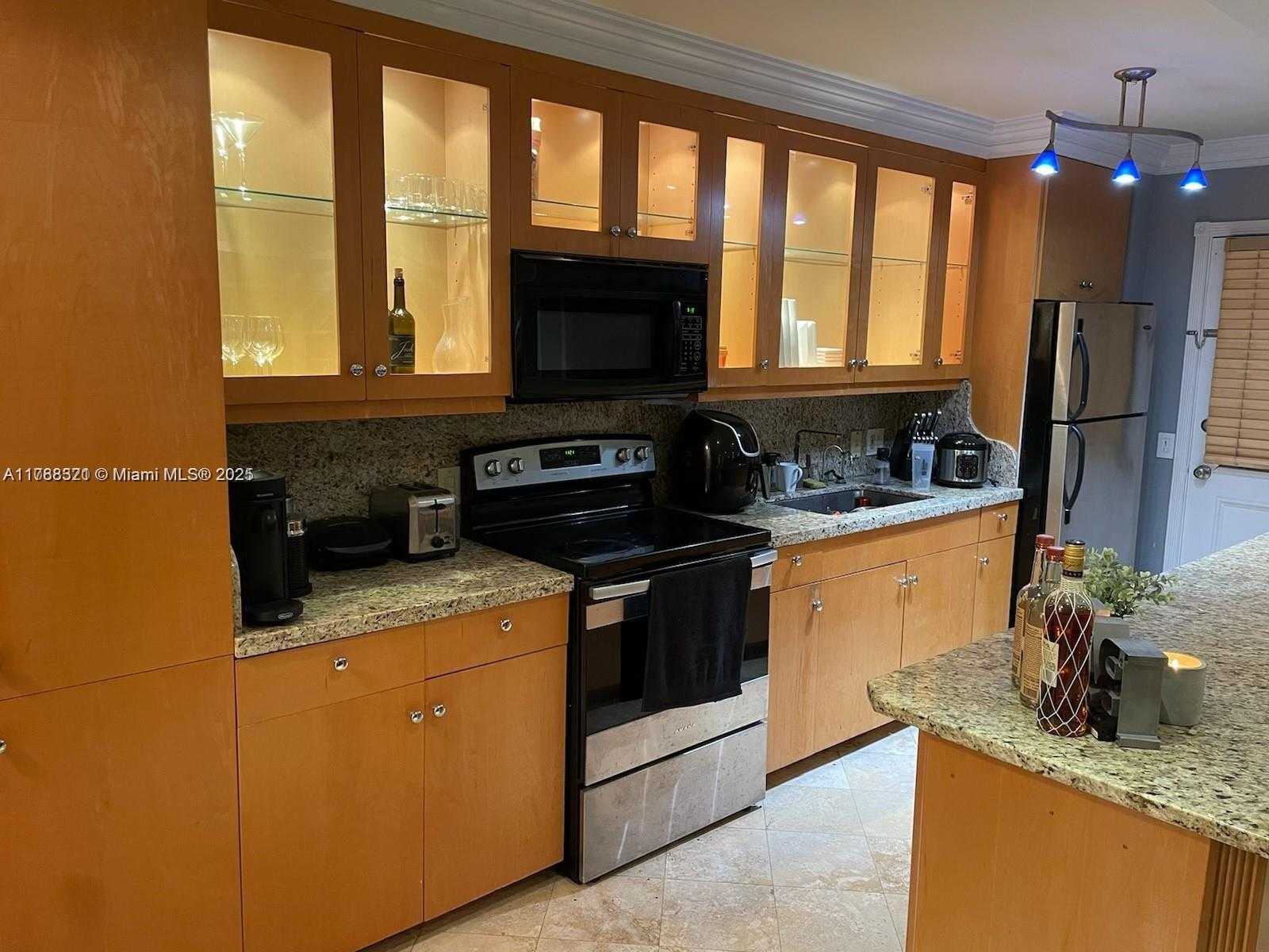 Small Image of 7904 WEST DR #401, North Bay Village Number 3