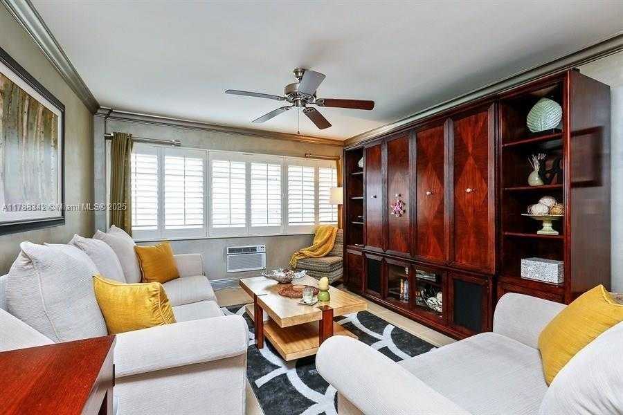 Small Image of 220 KINGS POINT DR #514, Sunny Isles Beach Number 13