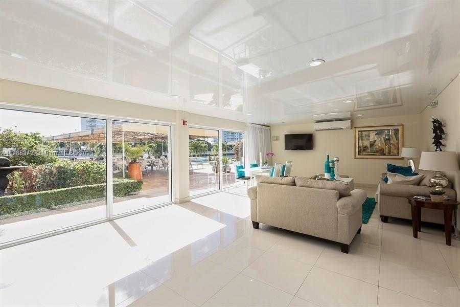 Small Image of 220 KINGS POINT DR #514, Sunny Isles Beach Number 15