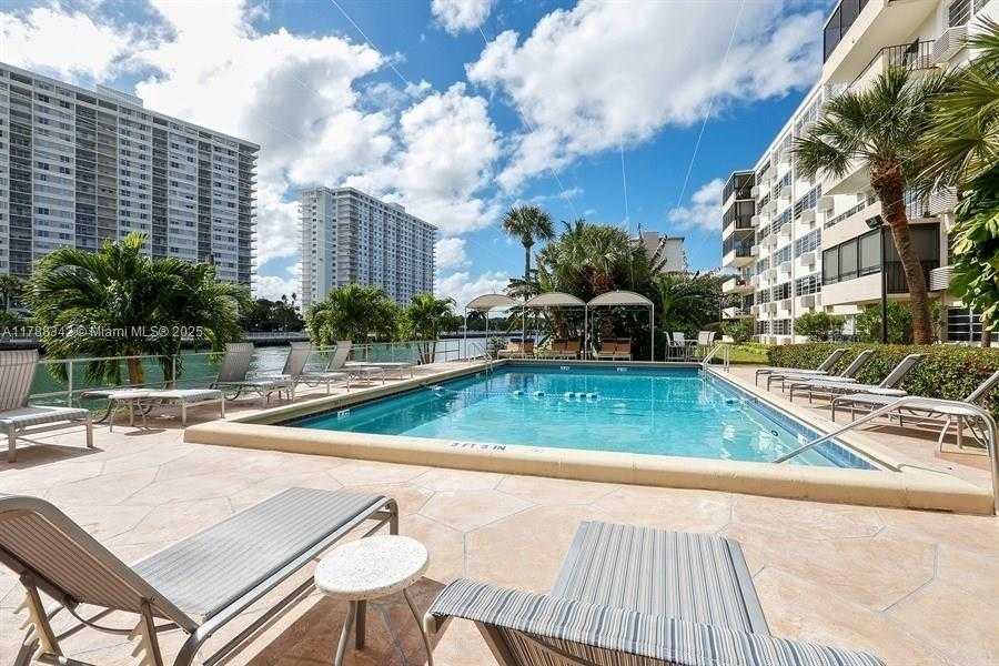 Small Image of 220 KINGS POINT DR #514, Sunny Isles Beach Number 18