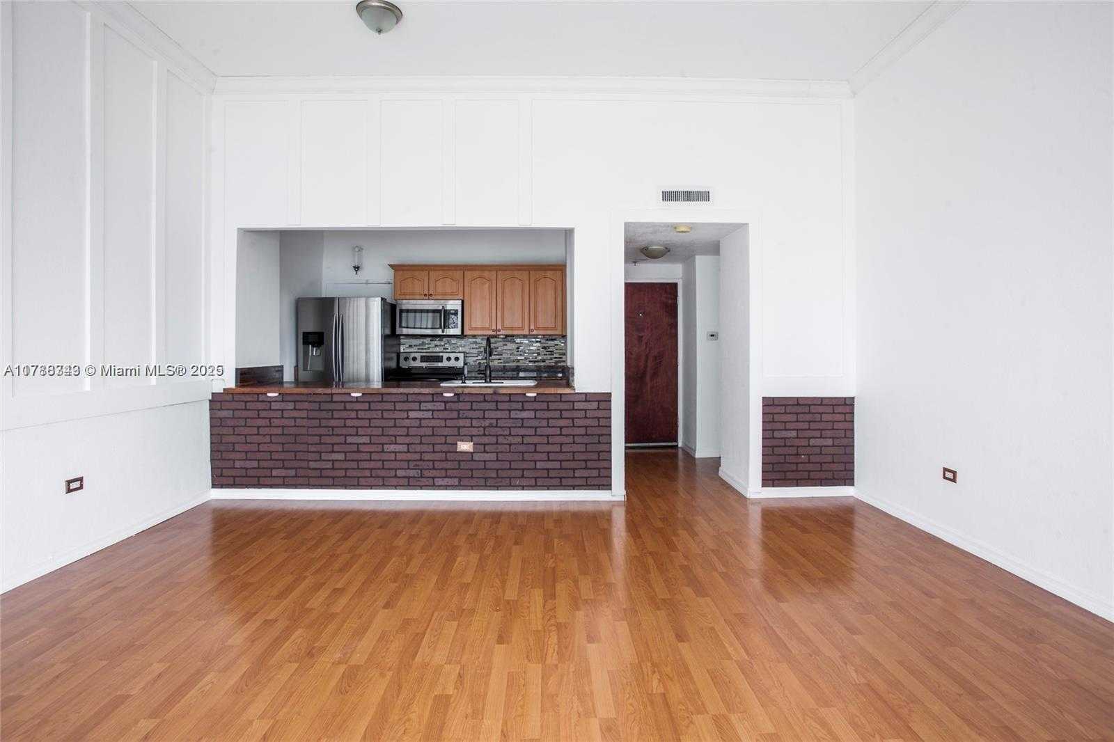 Small Image of 7545 EAST TREASURE DR #10C, North Bay Village Number 6