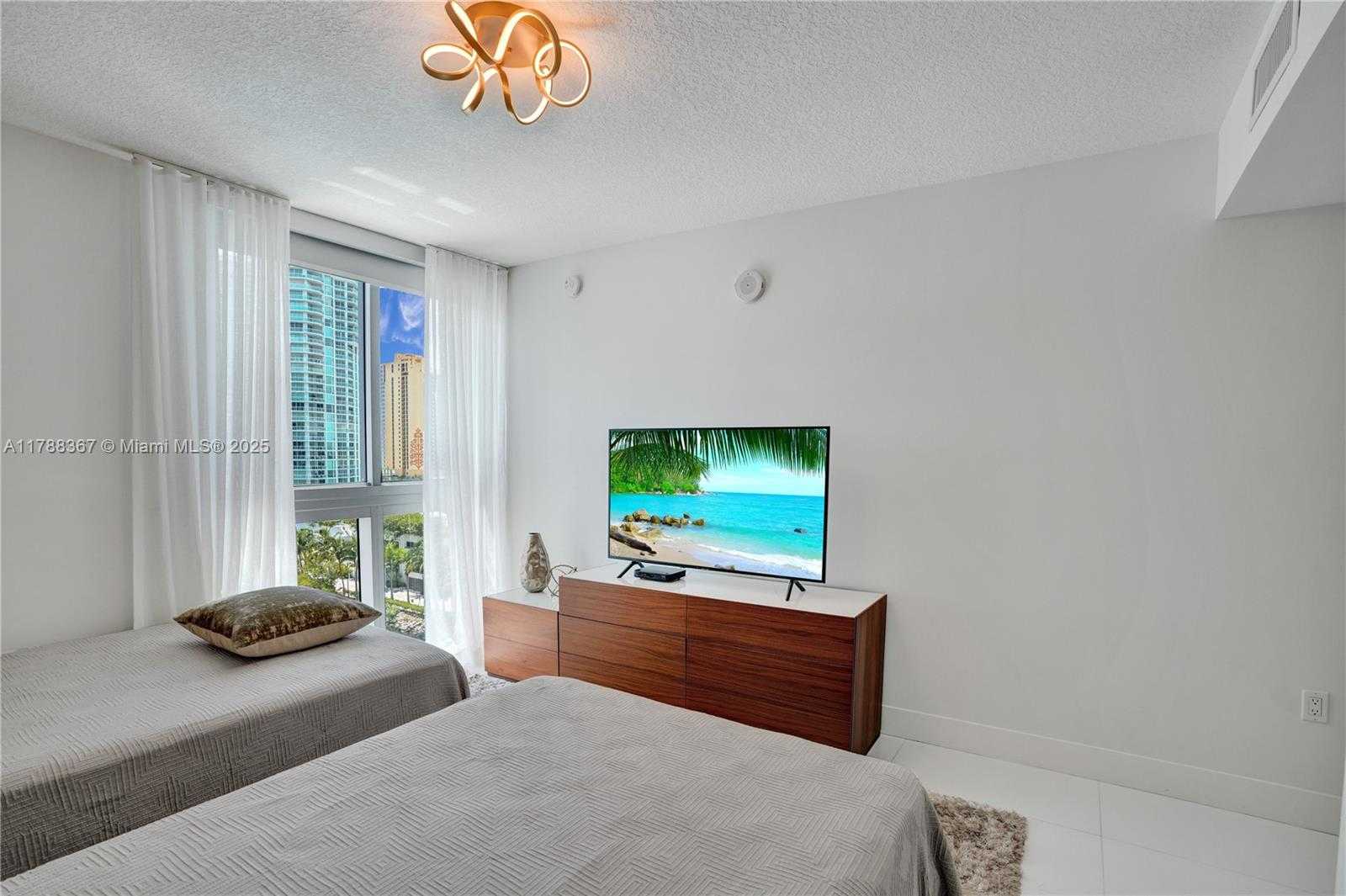Small Image of 330 SUNNY ISLES BLVD #5-908, Sunny Isles Beach Number 44