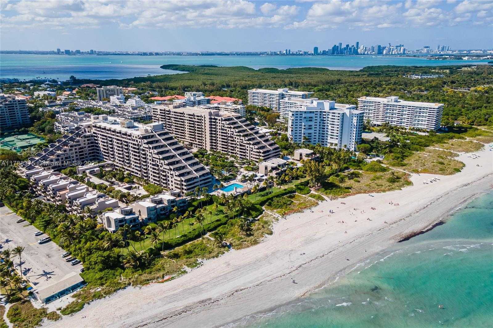 Small Image of 161 CRANDON BLVD #314, Key Biscayne Number 31