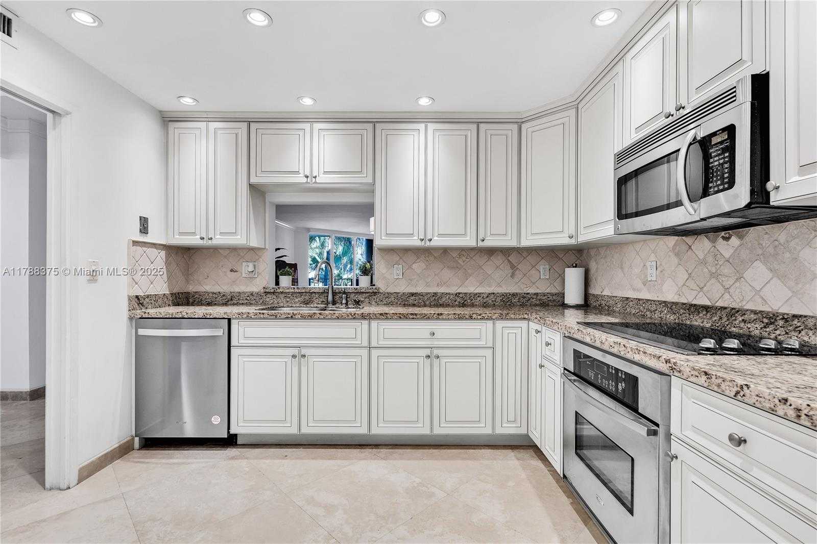 Small Image of 161 CRANDON BLVD #314, Key Biscayne Number 8