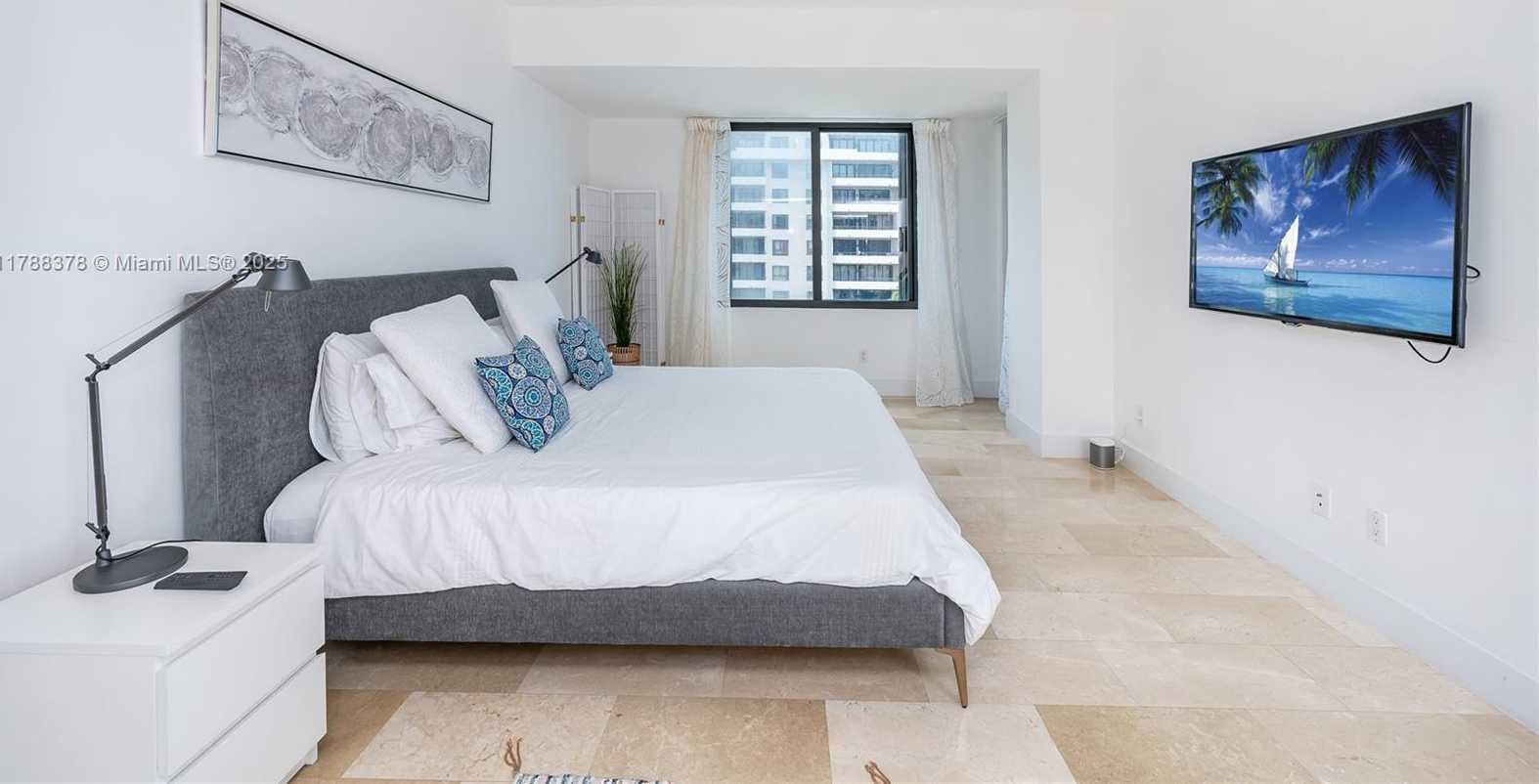 Small Image of 201 CRANDON BLVD #724, Key Biscayne Number 16