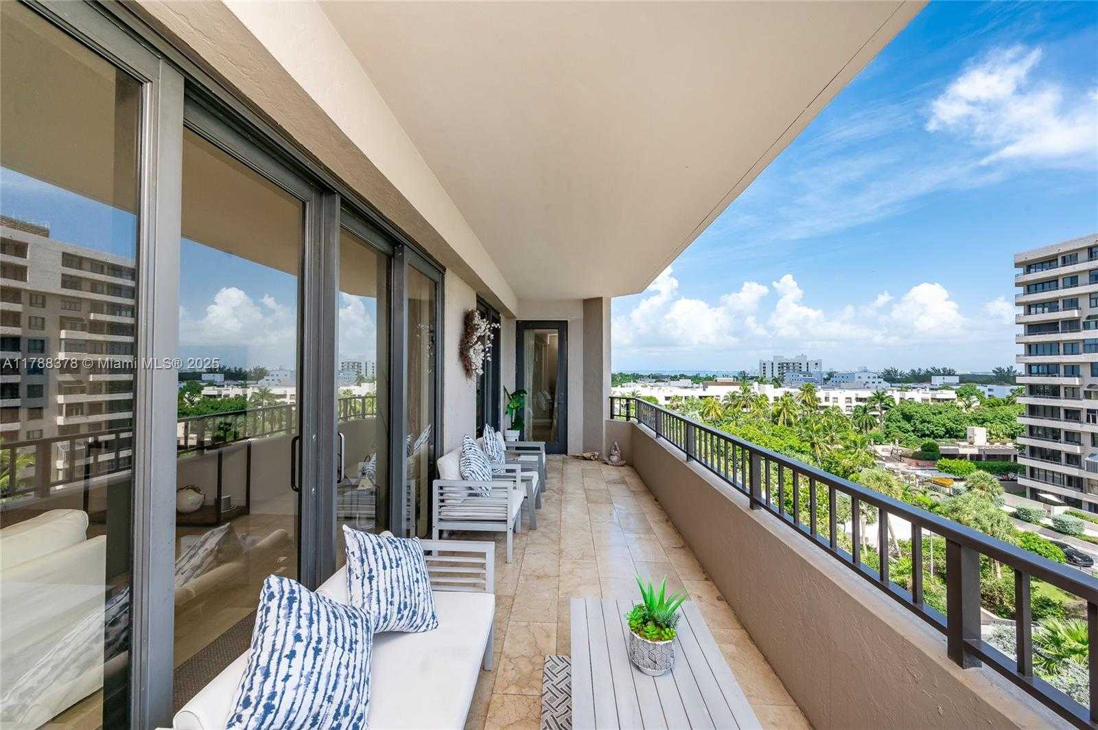 Small Image of 201 CRANDON BLVD #724, Key Biscayne Number 24