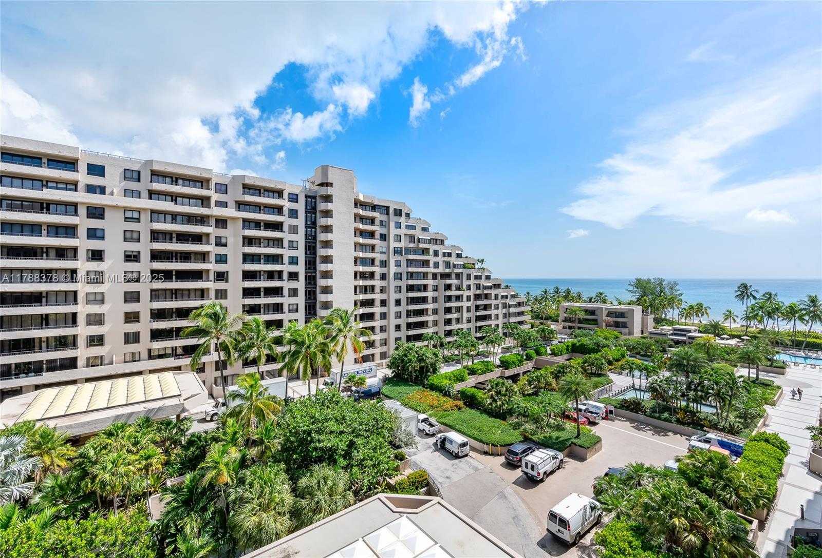 Small Image of 201 CRANDON BLVD #724, Key Biscayne Number 28