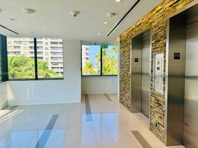 Small Image of 161 CRANDON BLVD #411, Key Biscayne Number 2