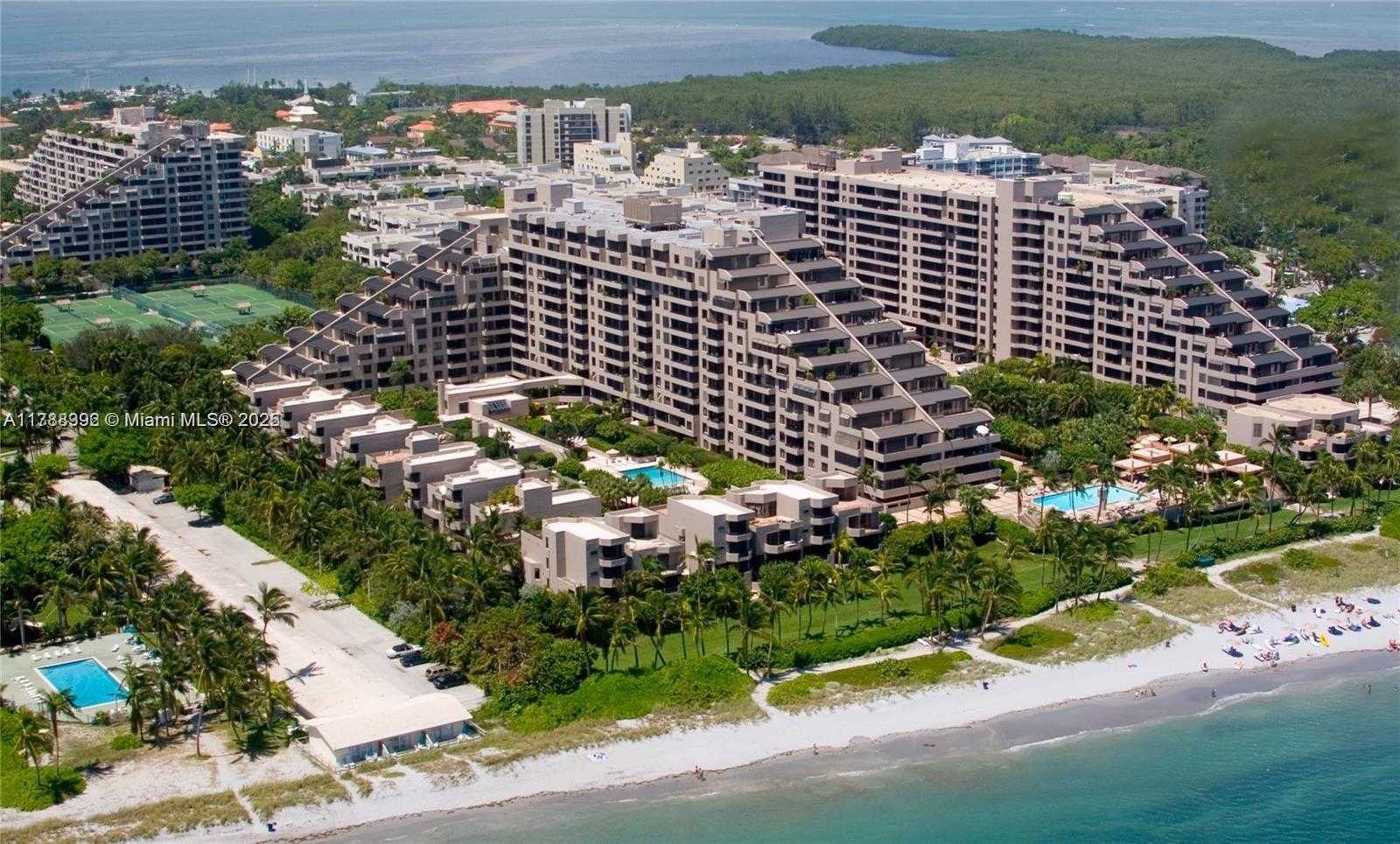 Small Image of 161 CRANDON BLVD #411, Key Biscayne Number 22