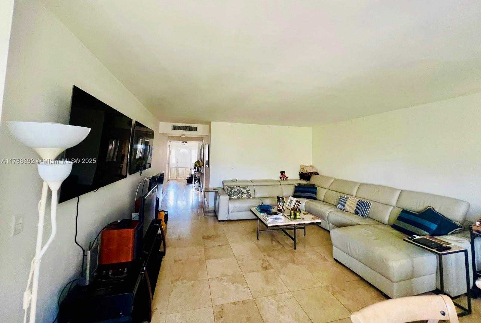 Small Image of 161 CRANDON BLVD #411, Key Biscayne Number 7