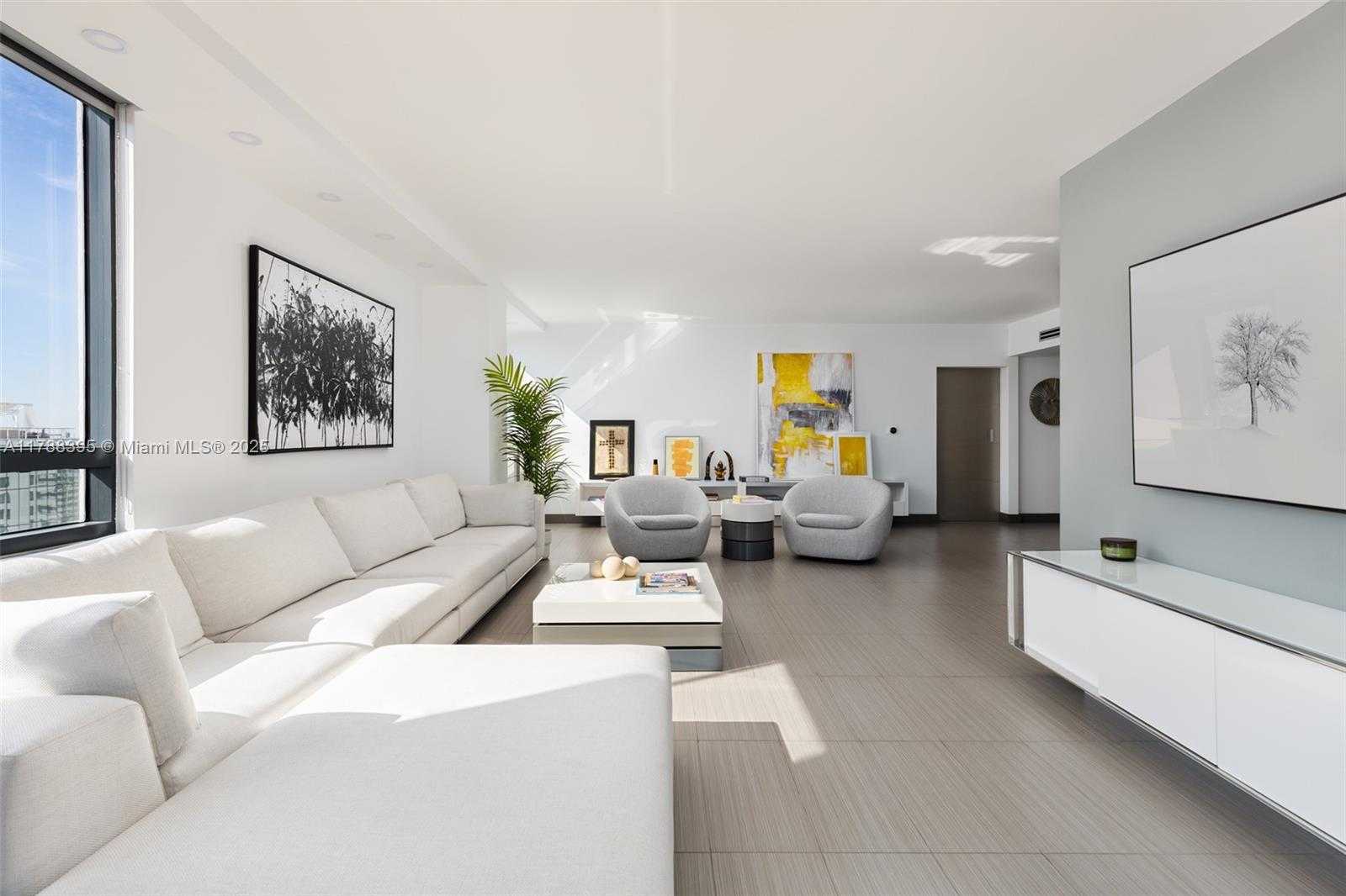 Small Image of 1330 WEST AVE #1813, Miami Beach Number 11