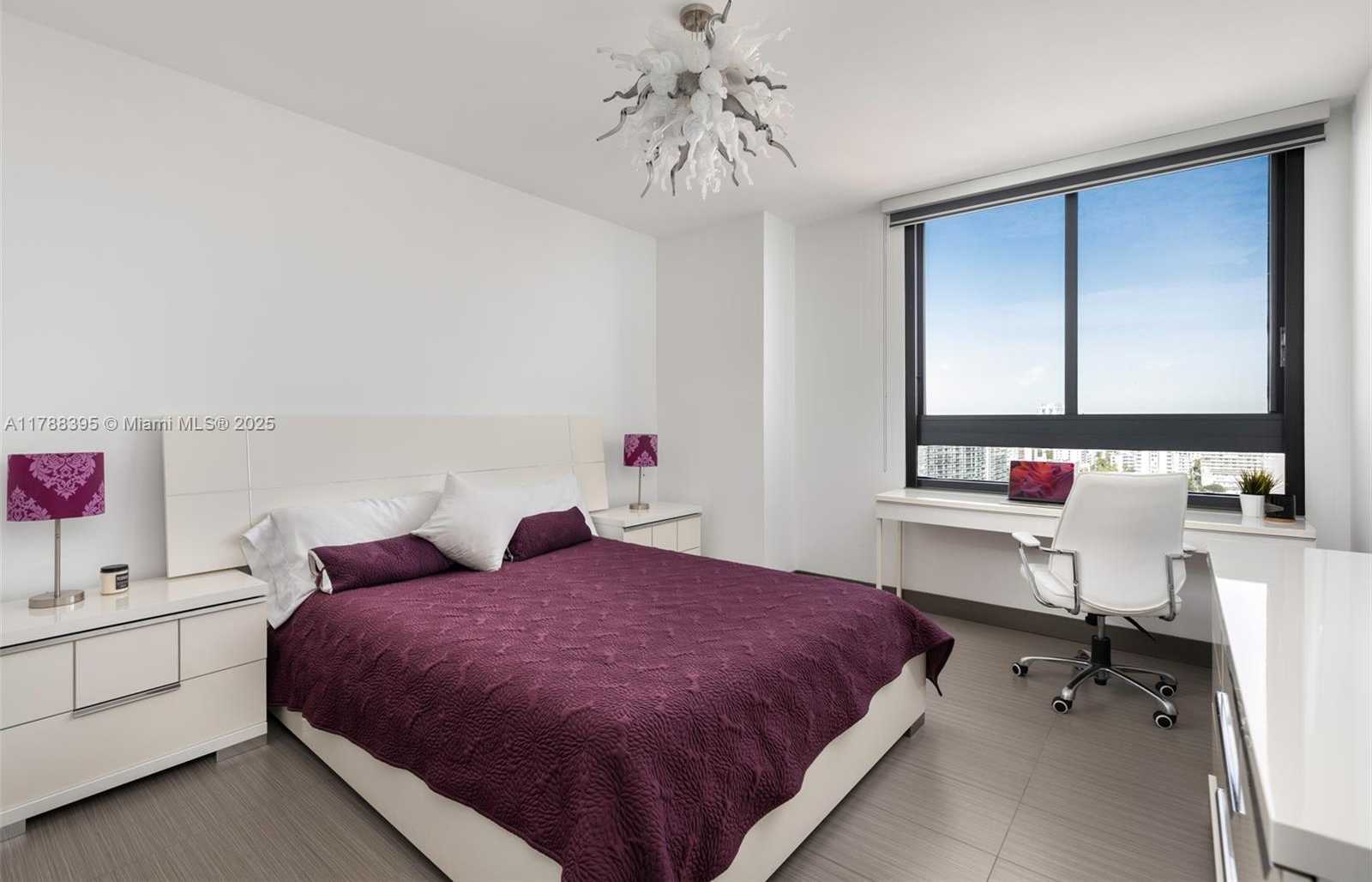 Small Image of 1330 WEST AVE #1813, Miami Beach Number 14