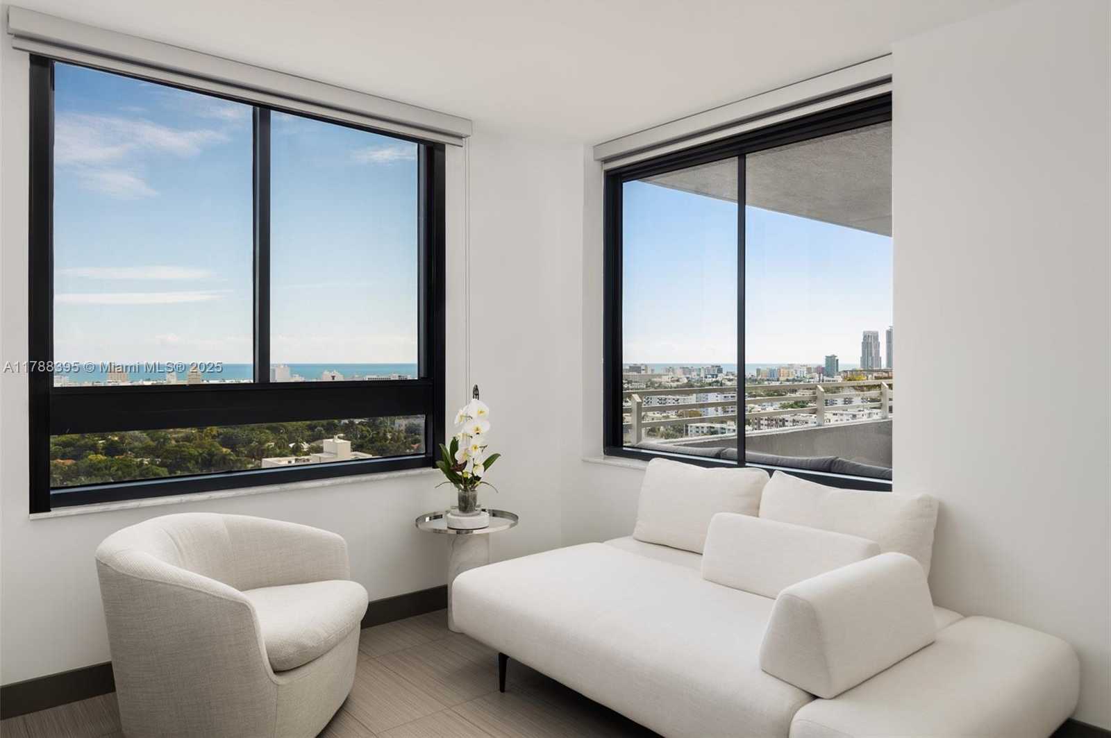 Small Image of 1330 WEST AVE #1813, Miami Beach Number 16