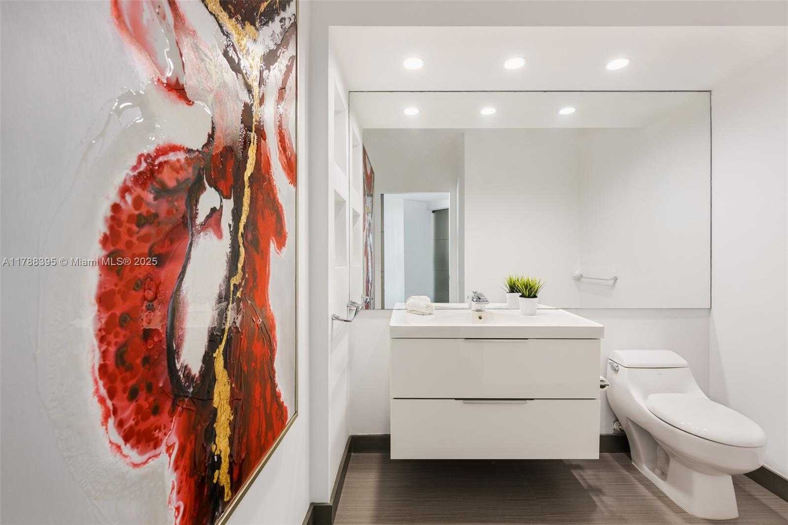 Small Image of 1330 WEST AVE #1813, Miami Beach Number 21