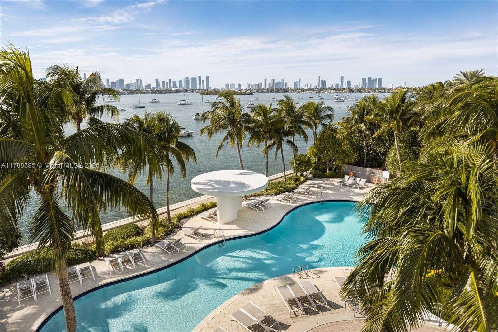 Small Image of 1330 WEST AVE #1813, Miami Beach Number 30