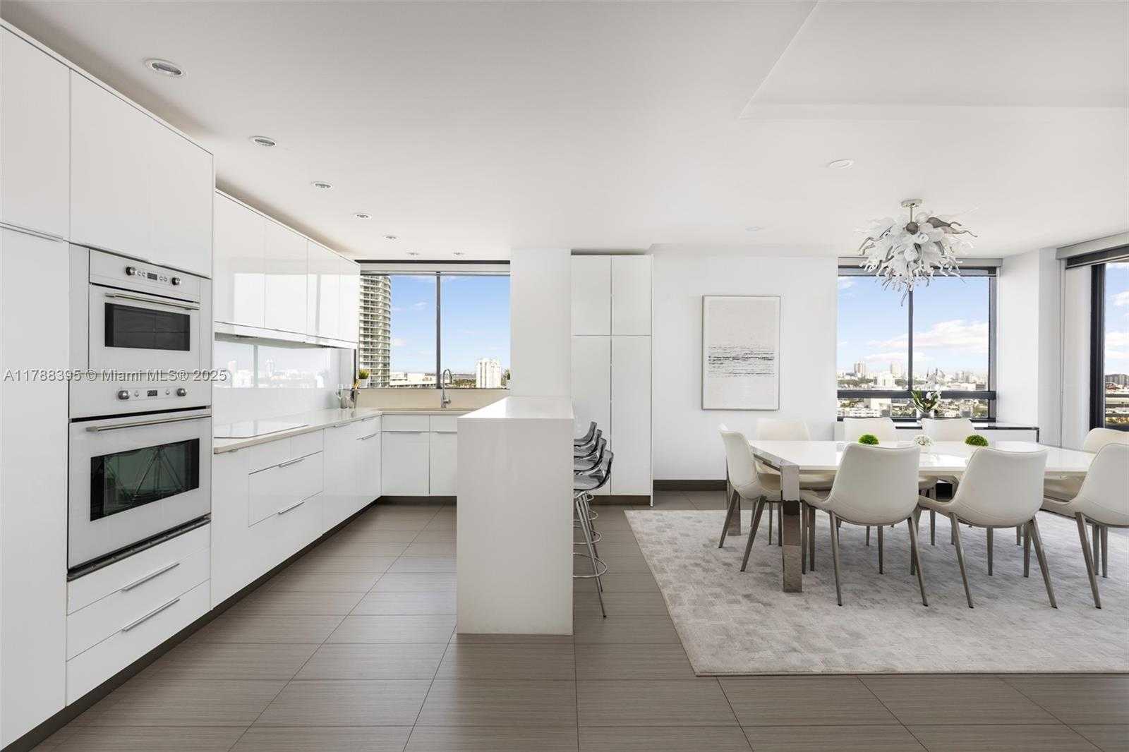 Small Image of 1330 WEST AVE #1813, Miami Beach Number 4