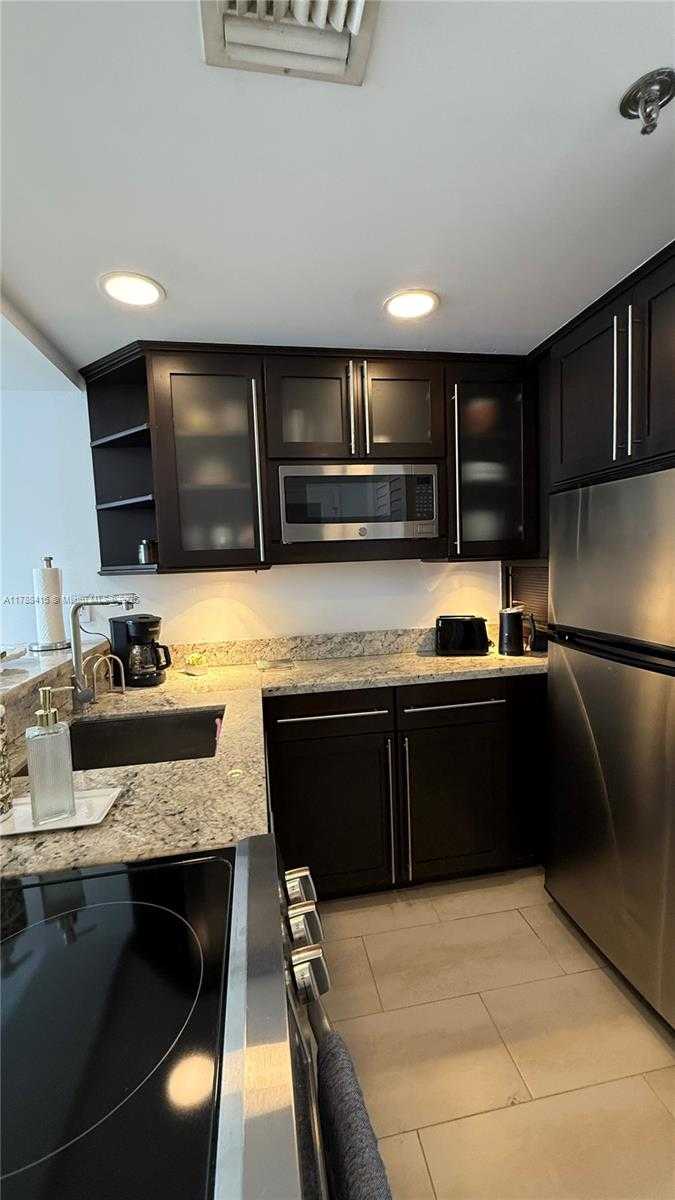 Small Image of 540 BRICKELL KEY DR #1124, Miami Number 11