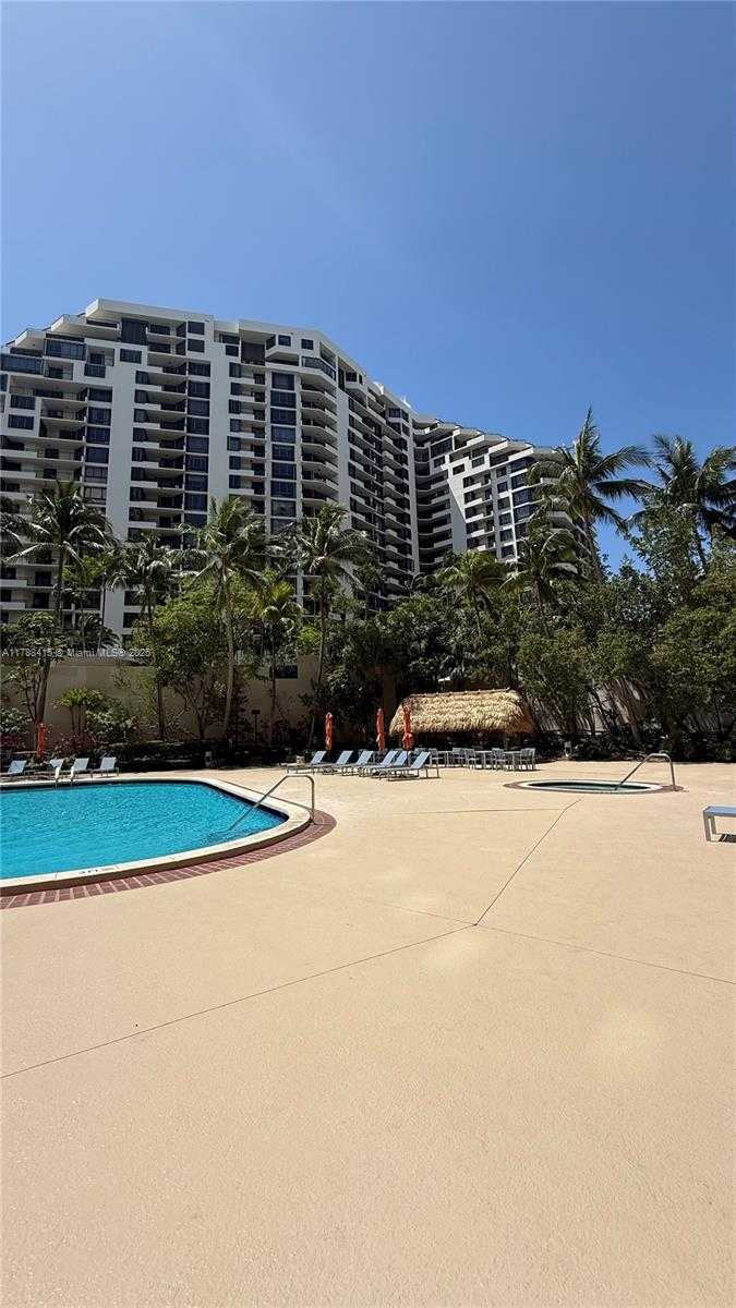 Small Image of 540 BRICKELL KEY DR #1124, Miami Number 28