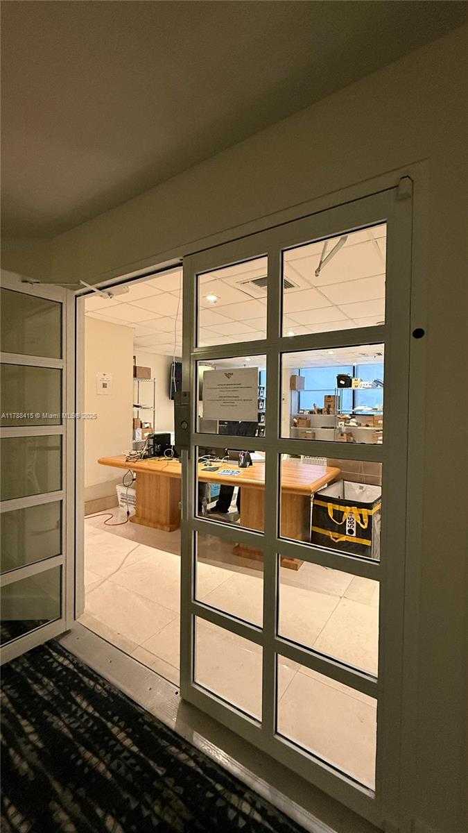 Small Image of 540 BRICKELL KEY DR #1124, Miami Number 37