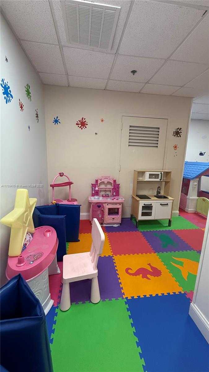 Small Image of 540 BRICKELL KEY DR #1124, Miami Number 39