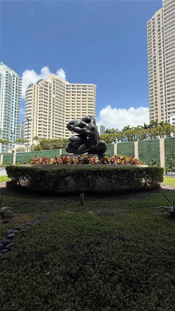 Small Image of 540 BRICKELL KEY DR #1124, Miami Number 52