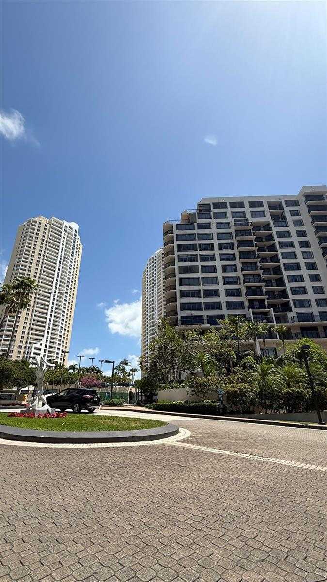 Small Image of 540 BRICKELL KEY DR #1124, Miami Number 56