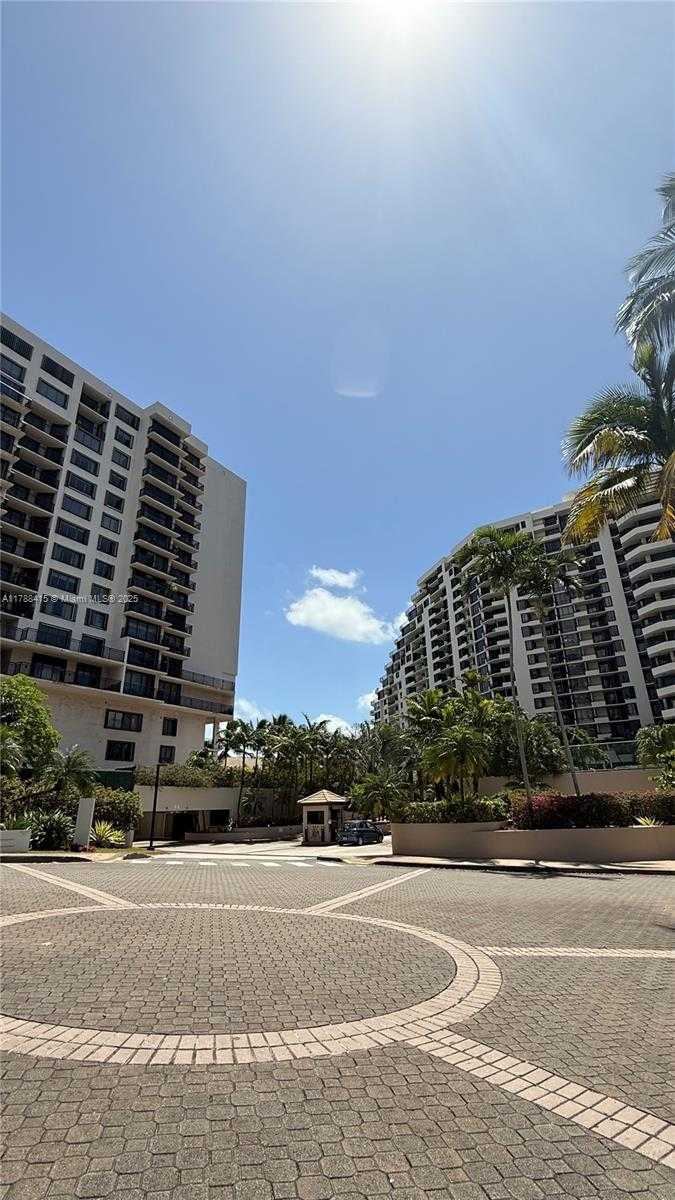 Small Image of 540 BRICKELL KEY DR #1124, Miami Number 57