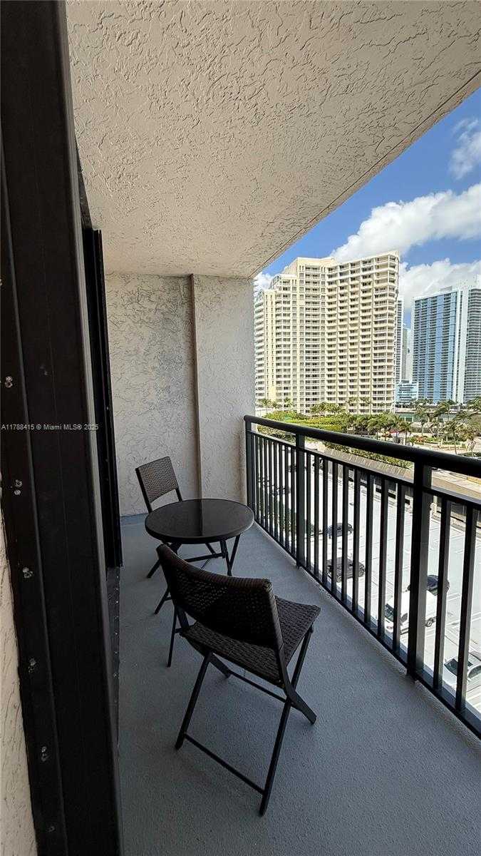 Small Image of 540 BRICKELL KEY DR #1124, Miami Number 8