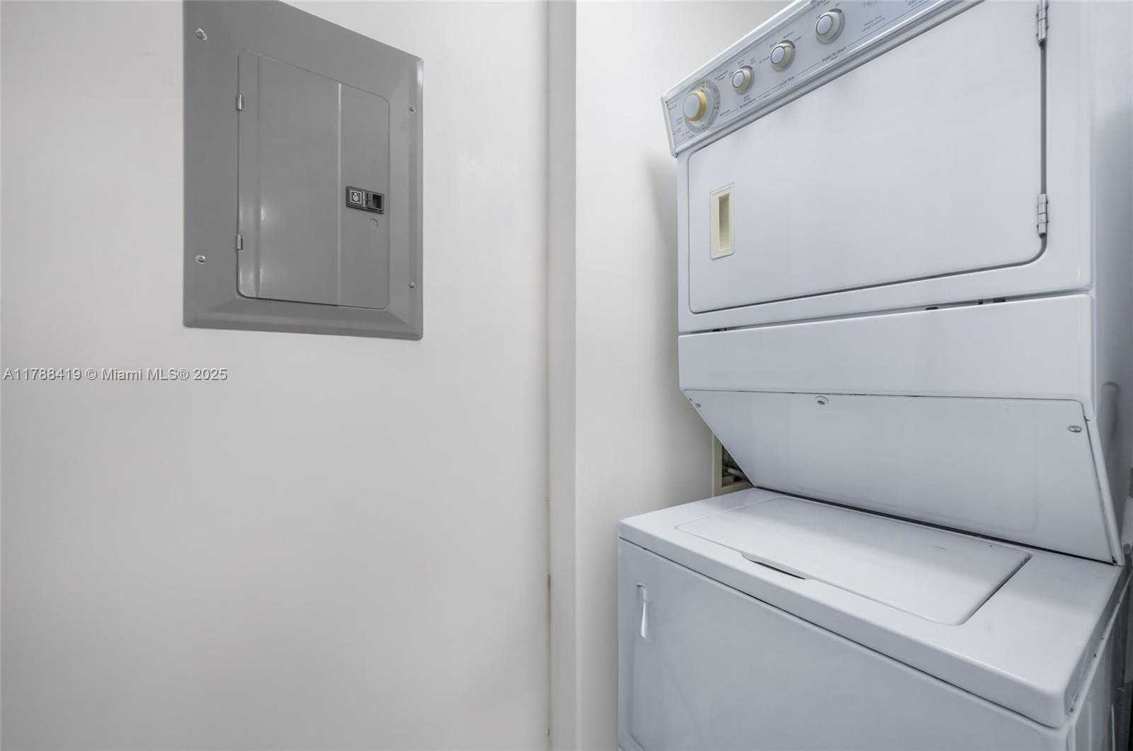 Small Image of 50 Biscayne Blvd, Miami, FL 33132, USA Number 23