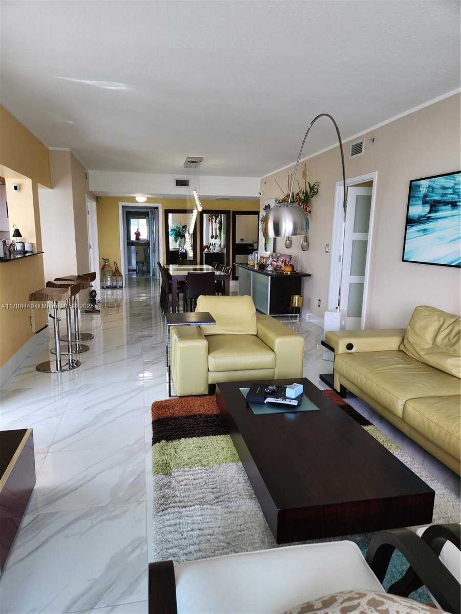 Small Image of 325 SOUTH BISCAYNE BLVD #25, Miami Number 16