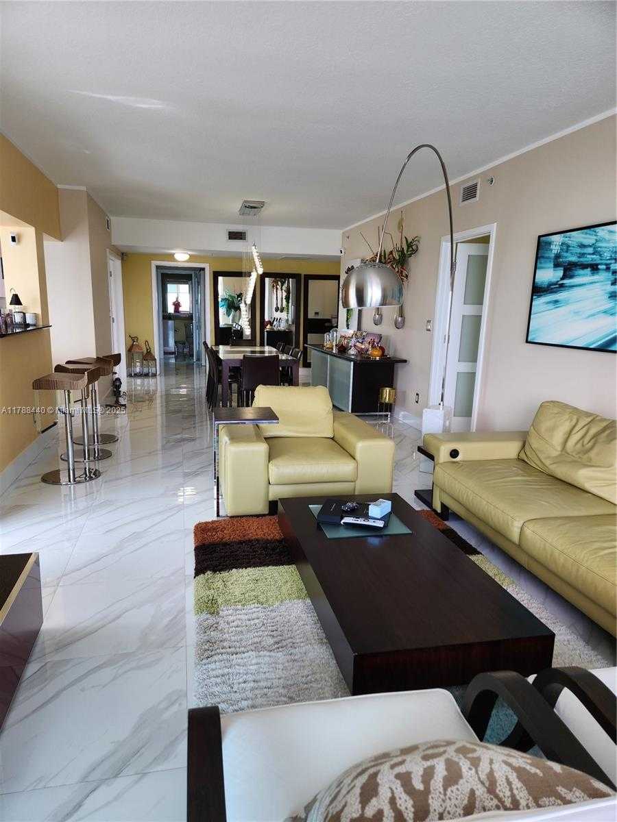 Small Image of 325 SOUTH BISCAYNE BLVD #25, Miami Number 17