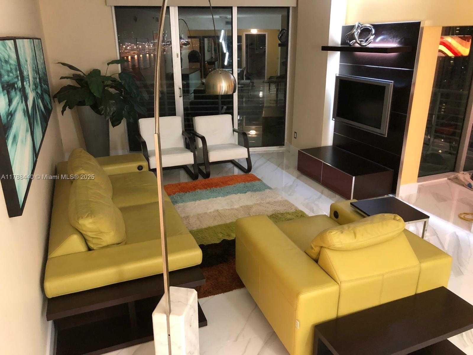 Small Image of 325 SOUTH BISCAYNE BLVD #25, Miami Number 29