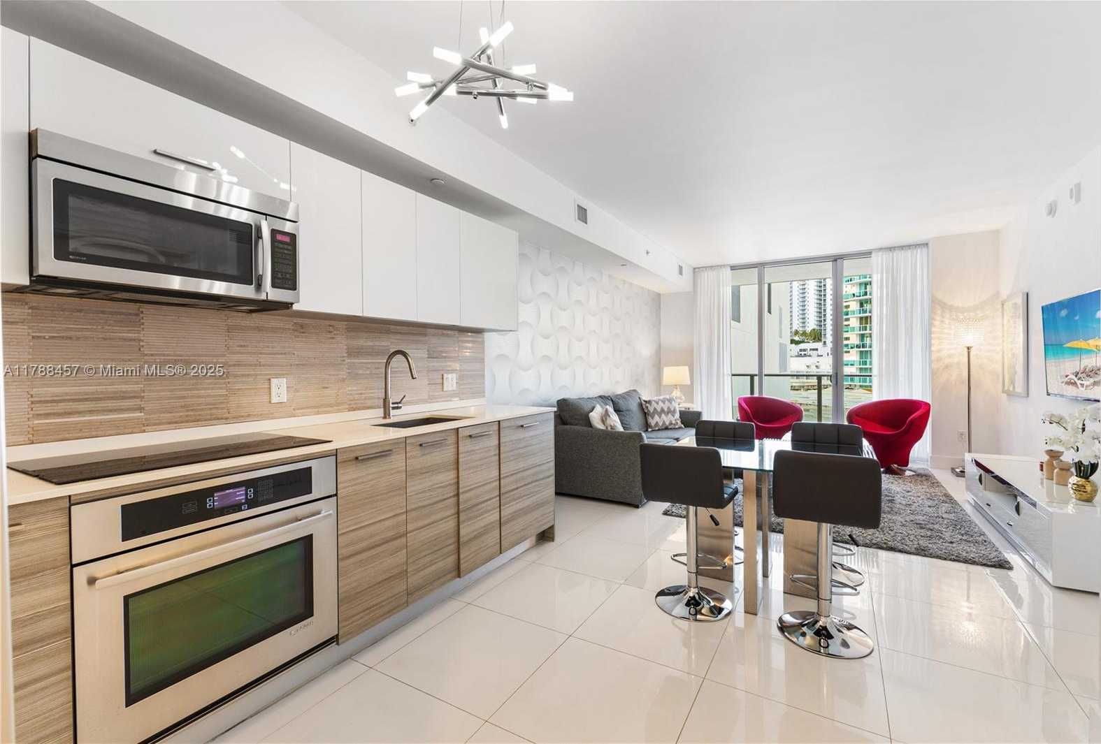 Small Image of 1300 BRICKELL BAY DR #1010, Miami Number 11