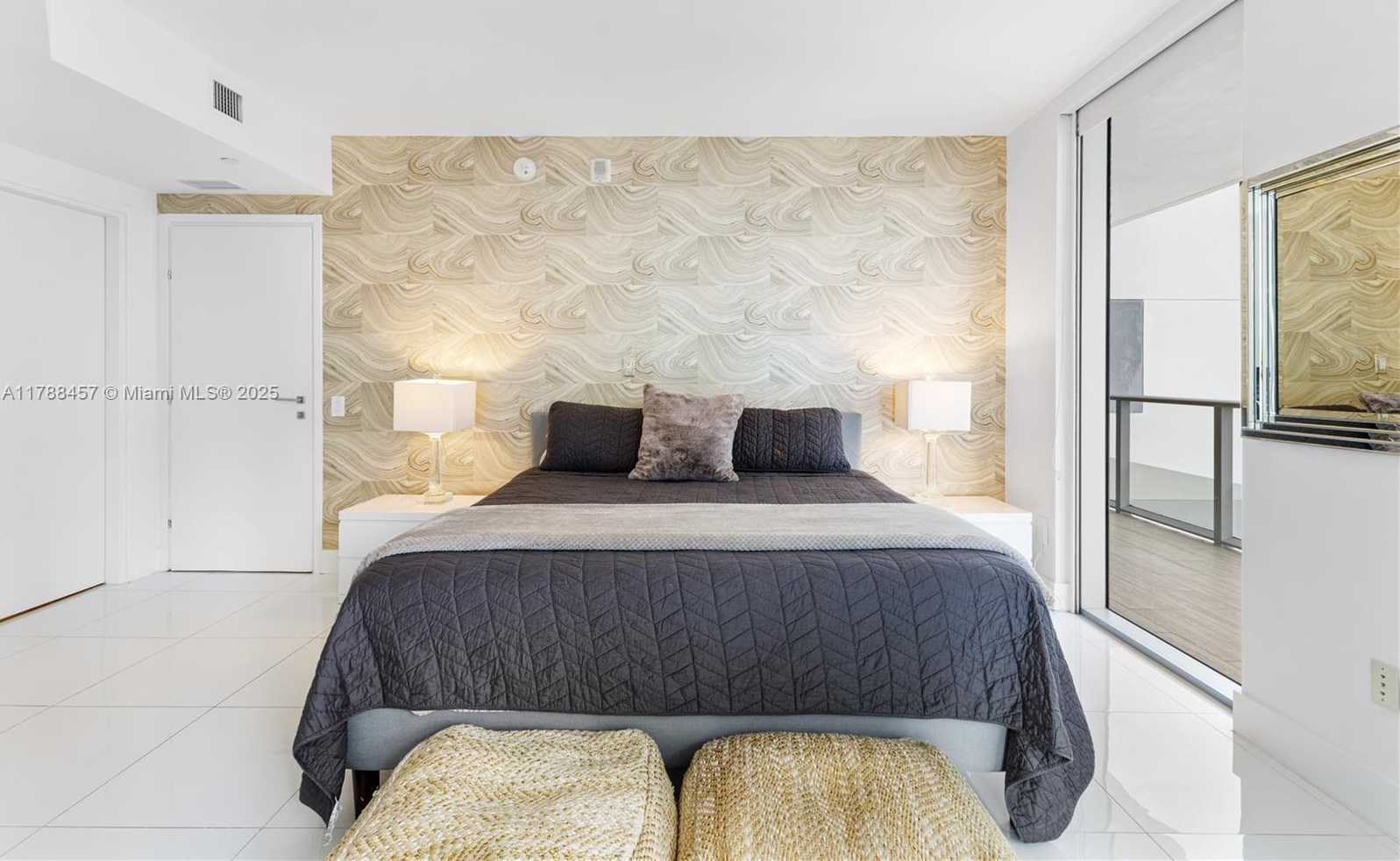 Small Image of 1300 BRICKELL BAY DR #1010, Miami Number 5
