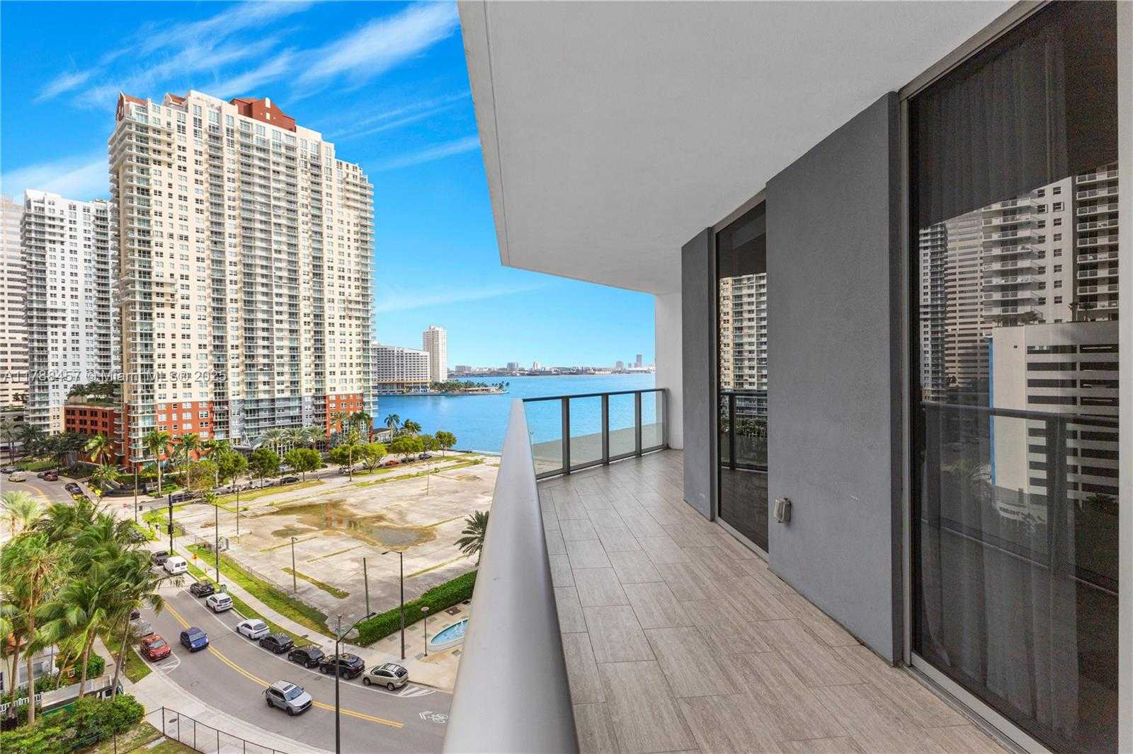 Small Image of 1300 BRICKELL BAY DR #1010, Miami Number 9
