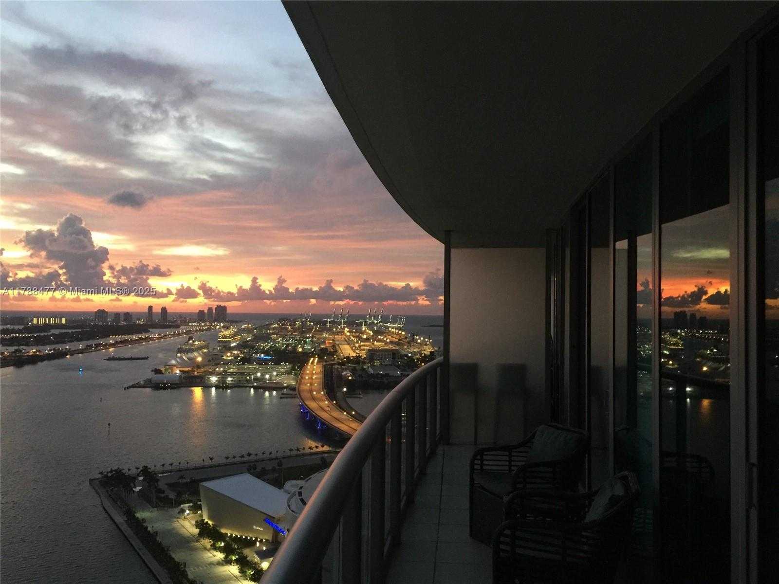 Small Image of 888 BISCAYNE BLVD #3712, Miami Number 25