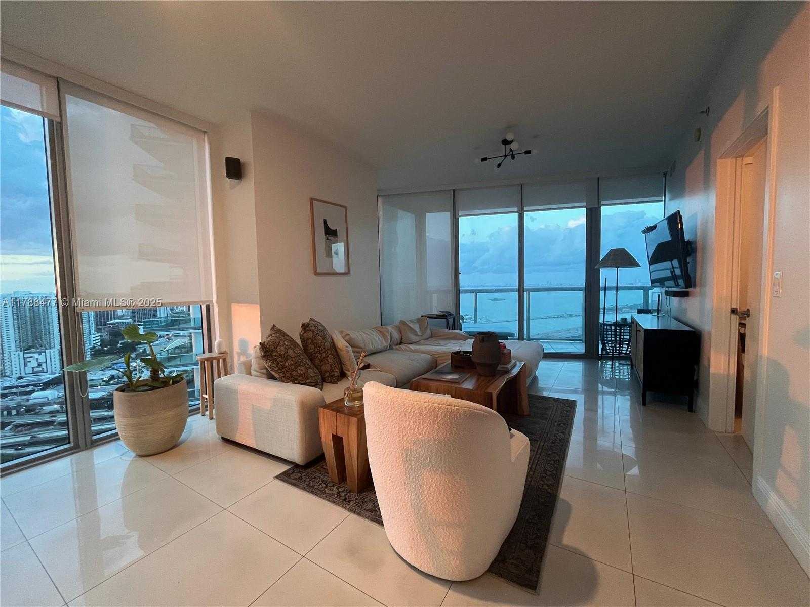 Small Image of 888 BISCAYNE BLVD #3712, Miami Number 30